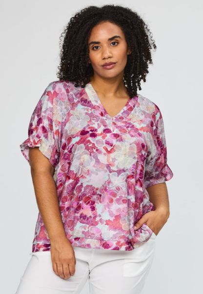 Studio Dasie bluse i viskosekvalitet med levende print