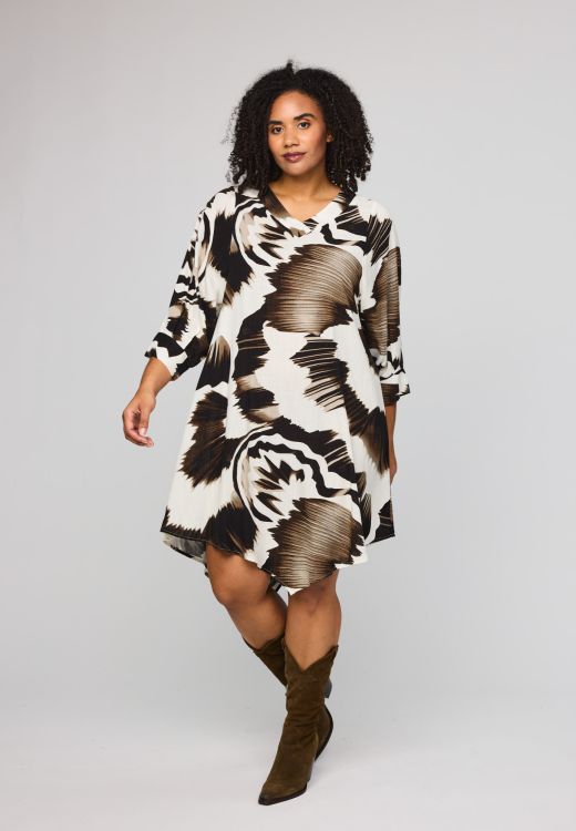 Studio Juline tunika med løs A-facon og V-udskæring