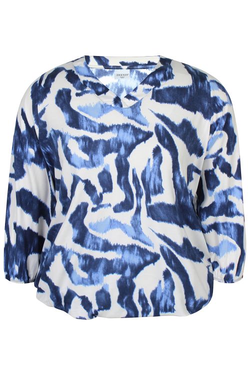 Sylva bluse fra Zhenzi med blåt print og løs pasform