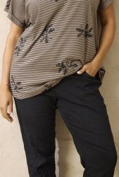 Sorte elastiske bukser til plus size kvinder fra Zhenzi