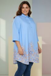 Janilla tunika fra Cassiopeia i blå 100% viskose med blomsterprint