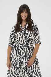 Plus size Kchalia kjole med gennemknapning