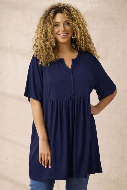 Enns tunika fra Zhenzi i navy viskose jersey set forfra