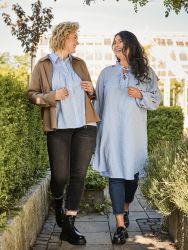 Lyseblå Zoey Jill tunika med lange ærmer og elastik ved håndled