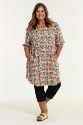 Sorte leggings i viskosekvalitet stylet under kjole til plus size kvinder