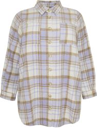 Plus size skjorte fra Cassiopeia med tern og knaplukning – Tulala model