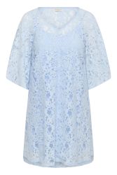 Blå Kaffe Curve kjole i blondestof knælængde