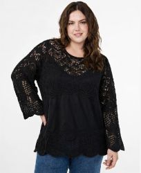 Flot Strikbluse med hulmønster fra Zizzi