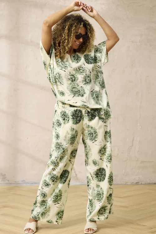 Zhenzi Frida bluse cactus green plus size bluse med blomsterprint