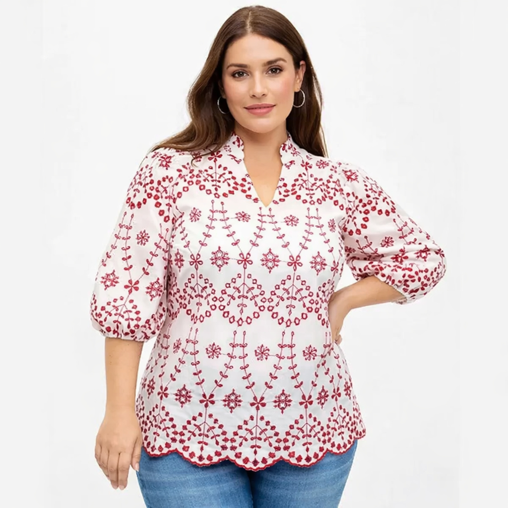 3/4 ærmet bluse med broderi anglais - størrelse XL (54-56)