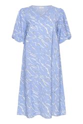 Blå midi kjole fra Kaffe Curve i viskosekvalitet