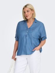 Plus size denimbluse fra Only Carmakoma CarCharis i blød lyocell med løs pasform