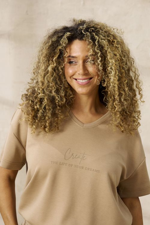 Portabella t shirt fra Zhenzi med V hals