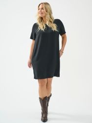 Sort CarLux tunika kjole fra Only Carmakoma med bådudskæring og loose fit