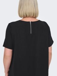 Sort Only Carmakoma kjole med løs pasform og behagelig kvalitet til hverdag