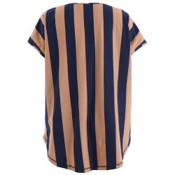 Navy og sand striber giver et moderne look