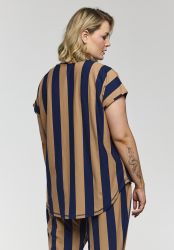 Komfortabel bluse i bomuld med let stretch