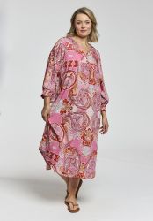 Alice kjole med print fra Gozzip