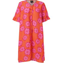 Farverig kjole fra Studio med let og luftigt design