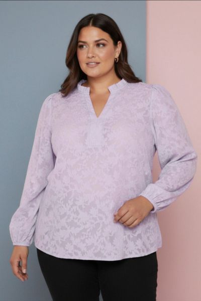 Cassiopeia Idanna Bluse – Let og feminin med smukt strukturmønster