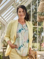 Xena bluse i viskose med korte ærmer