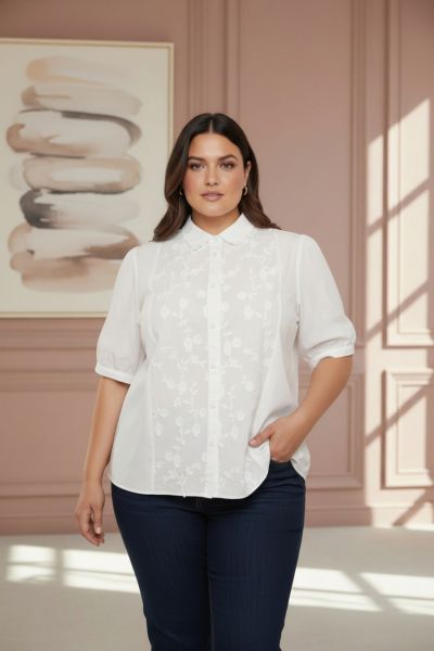 Majsanna skjorte offwhite med broderi og korte ærmer fra Cassiopeia