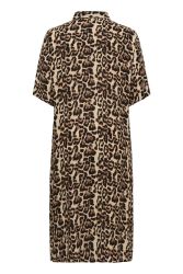 Kaffe Curve kjole i natur leopard med behagelig pasform