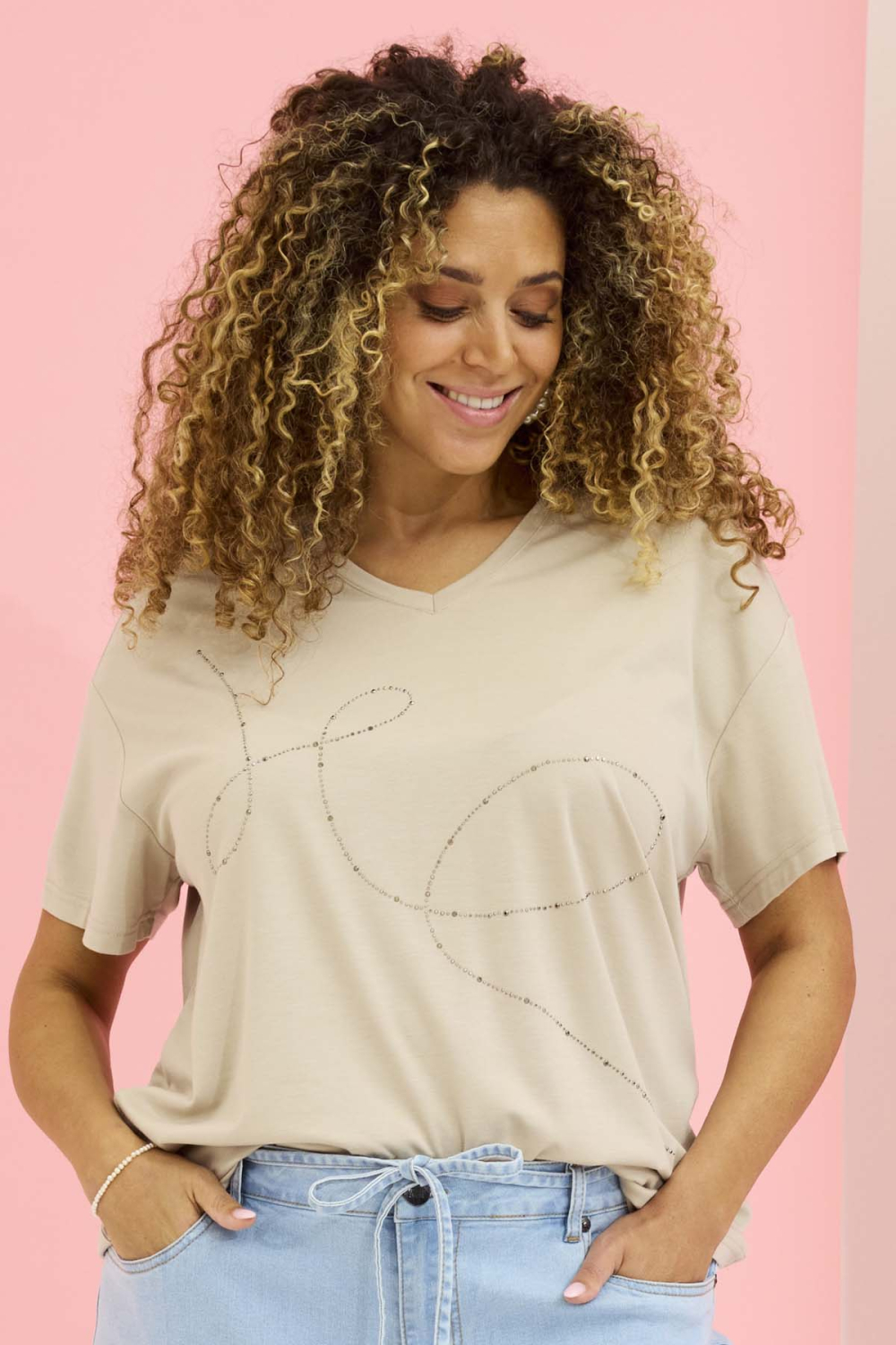 Zhenzi Helen T-shirt – blød viskose T-shirt med glimmerdetalje - størrelse L (50-52)