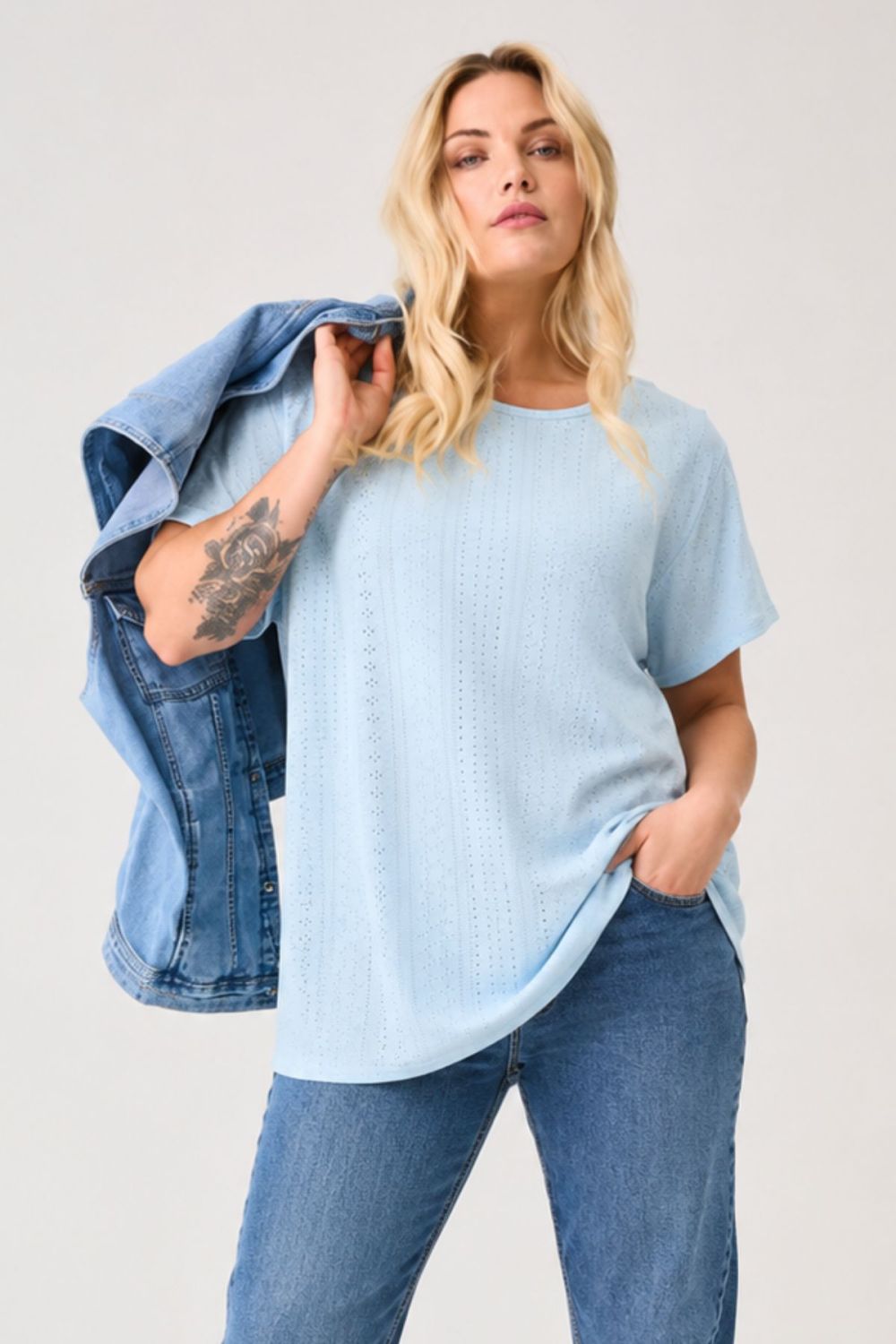 Blød lys blå T-Shirt i åndbart mesh