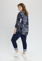 Bitta skjorte med patchwork inspireret mønster