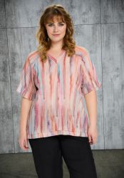 Nicolina bluse fra Studio med print i rosa nuancer
