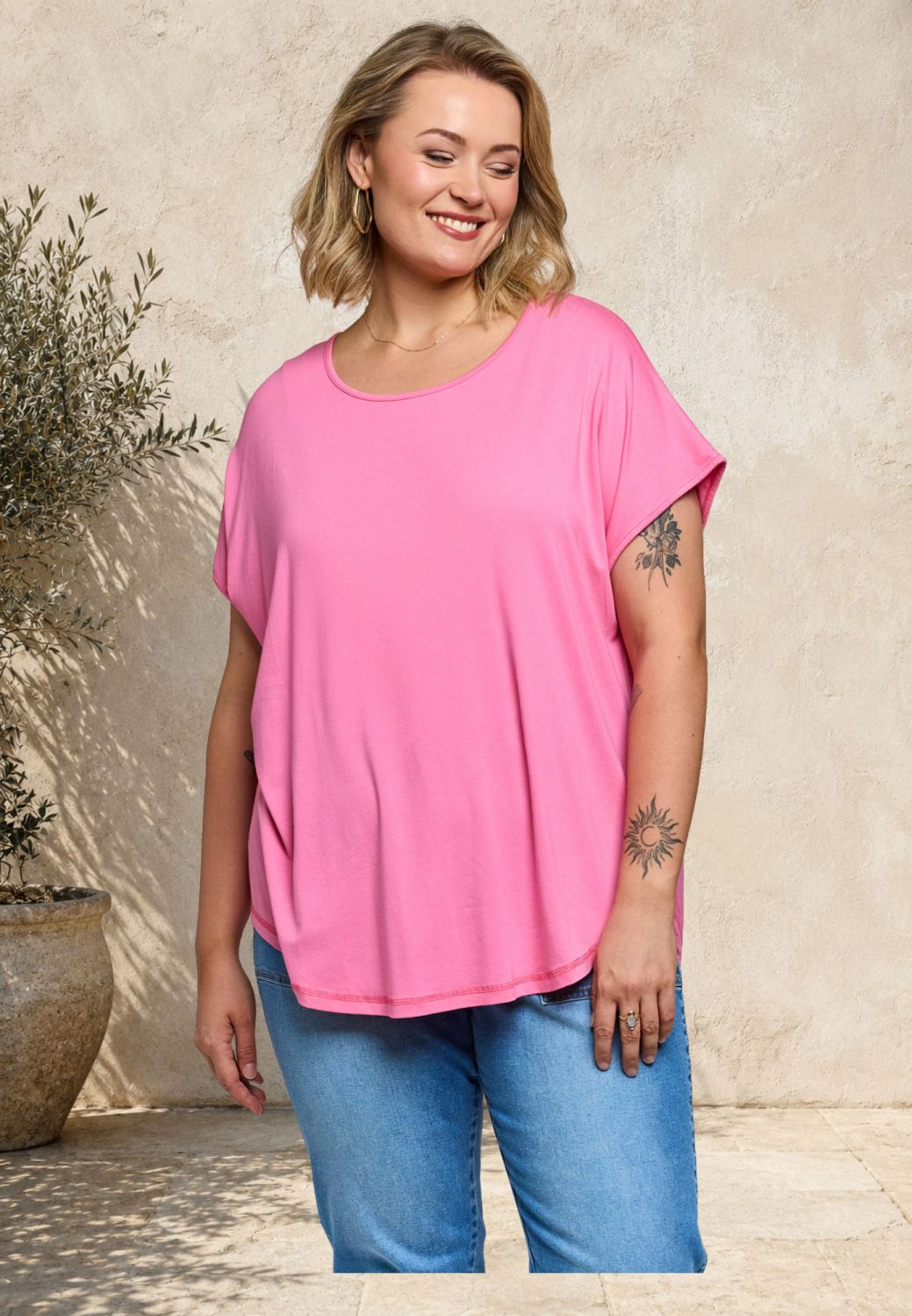 Gitte t-shirt fra Gozzip i pink viskose jersey