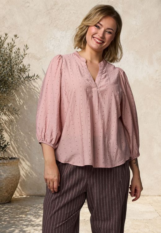 Amaris bluse fra Gozzip i rosa
