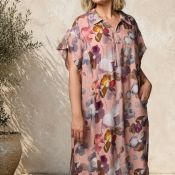 Viona kjole fra Gozzip med rosa blomsterprint