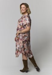 Plus size kjole med løs pasform og lommer