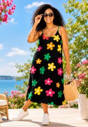 Kittie Kjole fra Studio – Luftig sommerkjole med blomsterprint
