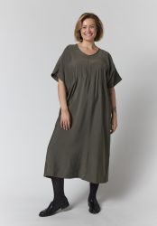 Gozzip Vanya armygrøn plus size kjole med V-hals