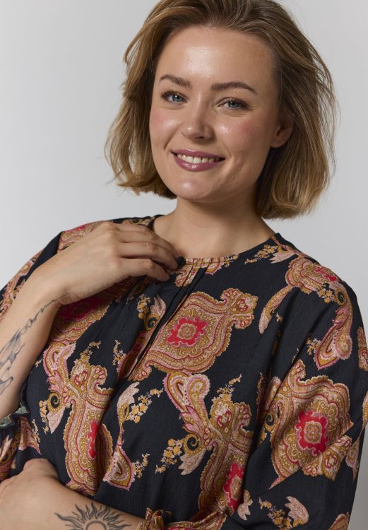Sort Gozzip bluse med paisleymønster