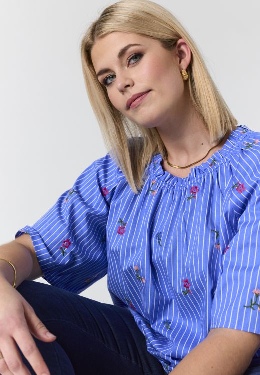 Studio Leni blå plus size bluse i 100% bomuld