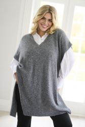 Gråmeleret KCannett poncho fra Kaffe Curve set forfra
