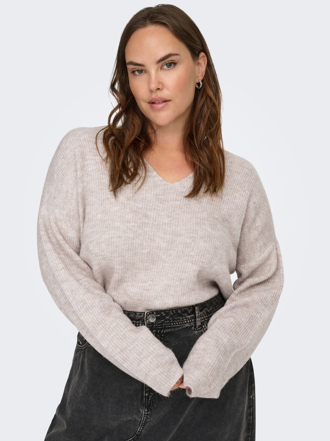 CarCamilla beige strikbluse fra Only Carmakoma