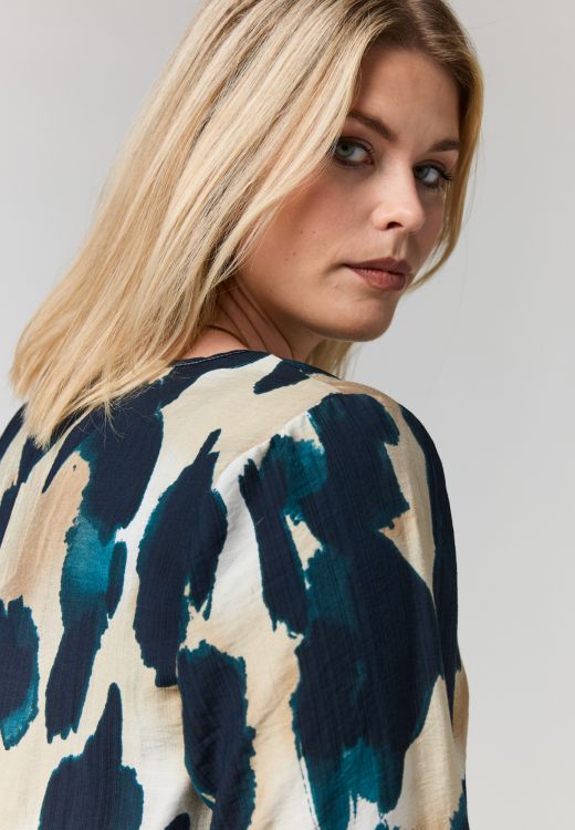 Studio Berit Bluse i sand sort og petrol