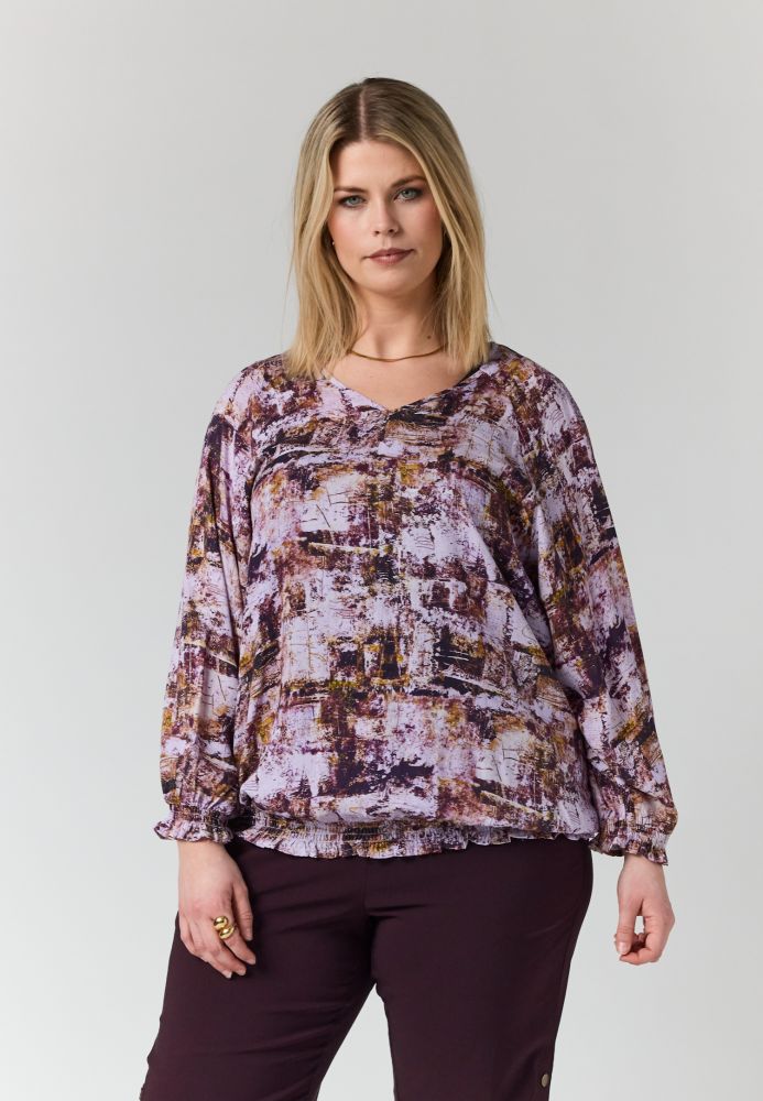 Augusta Bluse fra Studio med lilla print