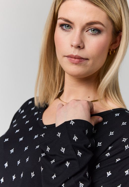 Sort plus size bluse fra Studio i viskose