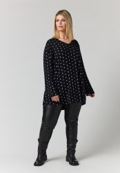 Berit Bluse i sort viskose med små hvide mønstre