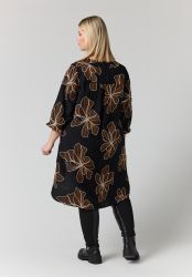 Sort Elma Kjole med brune blomster fra Studio